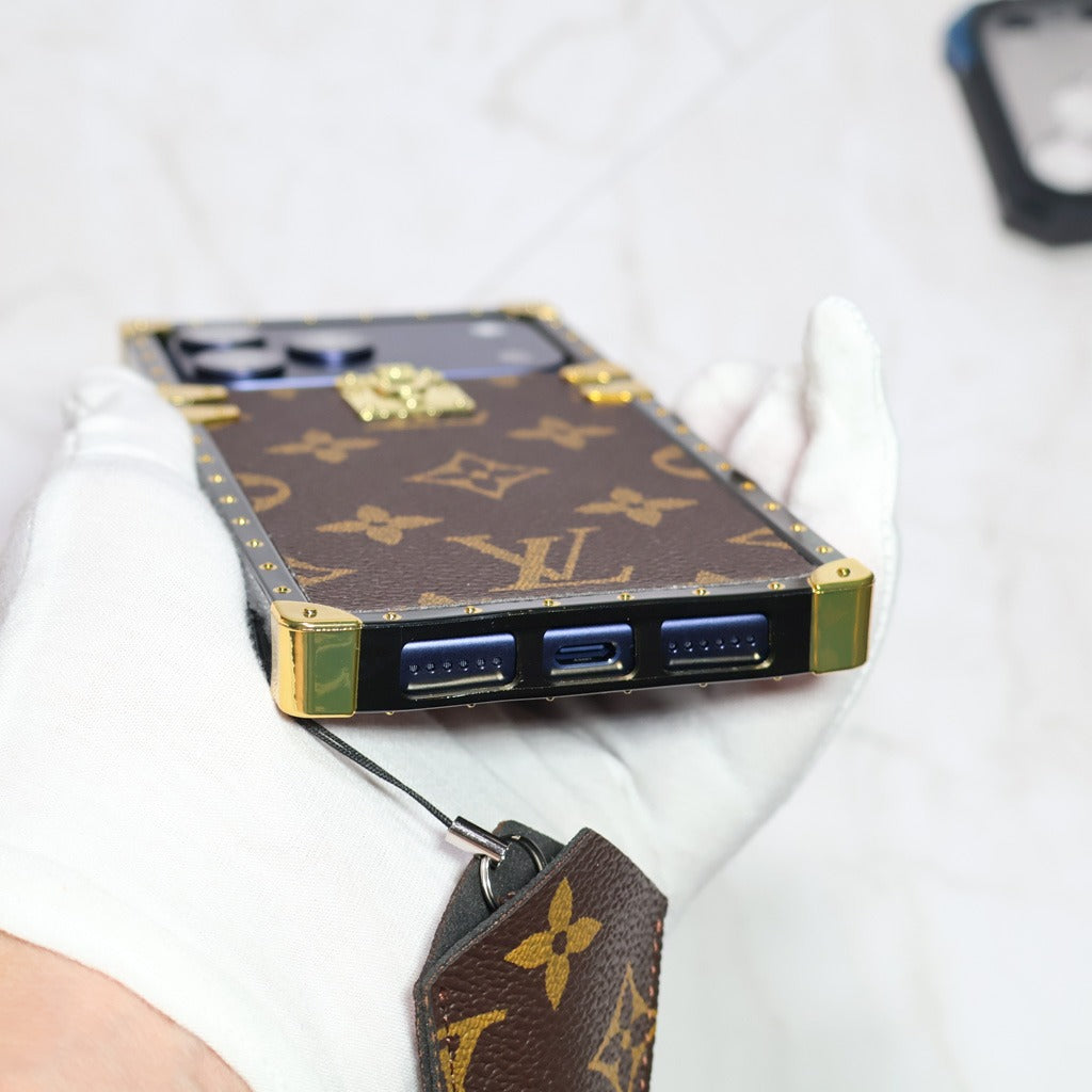 Trunk Style iPhone Case for 14-17 / Pro / Pro Max / Plus / Air