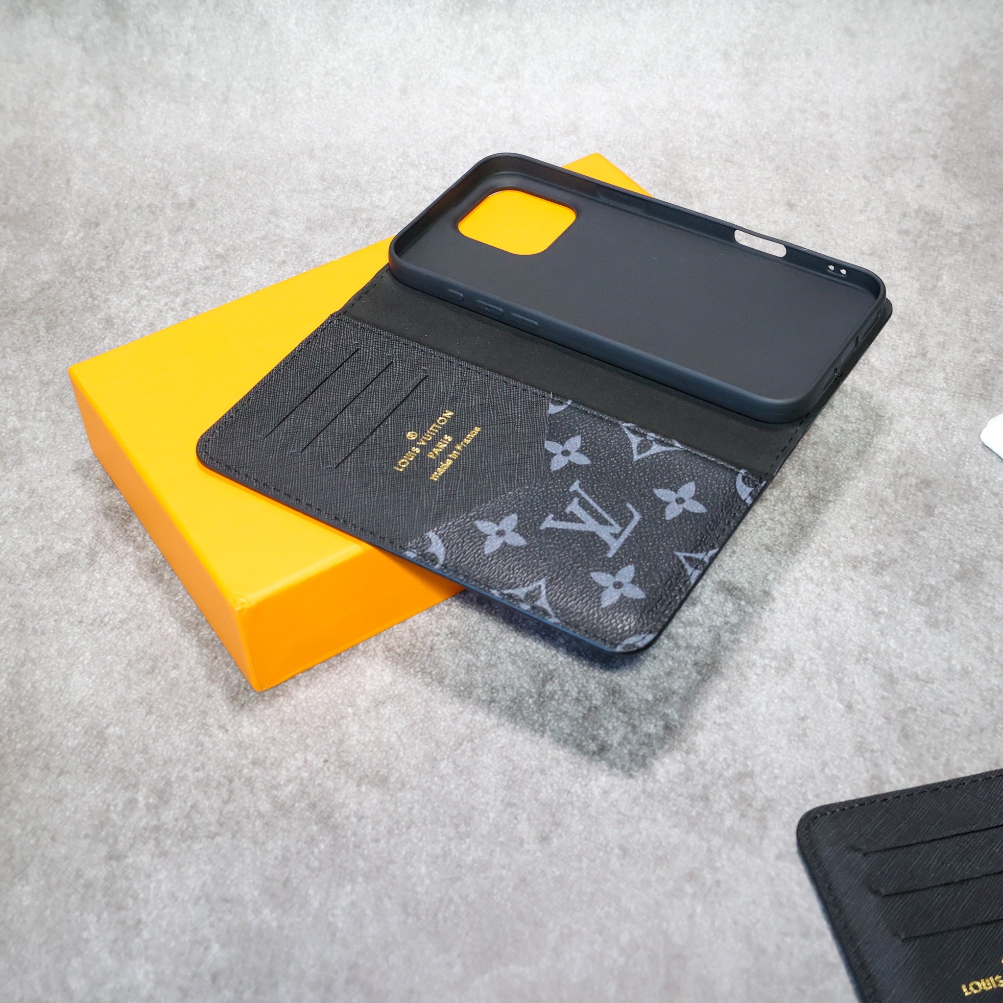 Classic Leather iPhone Wallet Case for 14-17 / Pro / Pro Max / Plus