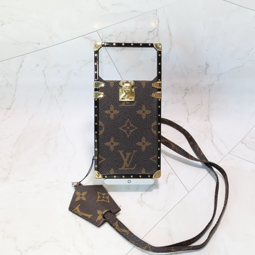 Trunk Style iPhone Case for 14-17 / Pro / Pro Max / Plus / Air