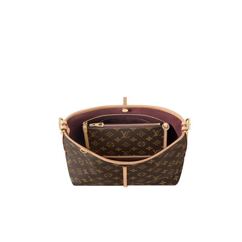 Premium Shoulder Bag: Essential for Modern Style